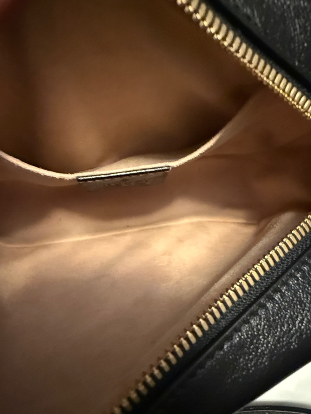Women designer Crossbody - Picture 4 of 6